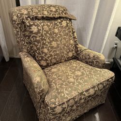 Stylish Recliner Armchair 