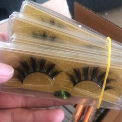 Eyelash And Adhesive Eyeliner Just Arrive Awesom!!!