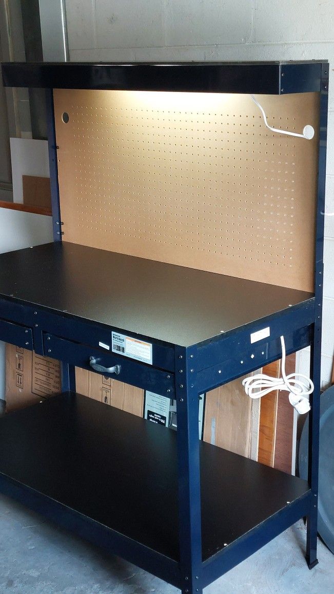 48" Workbench with drawers and light