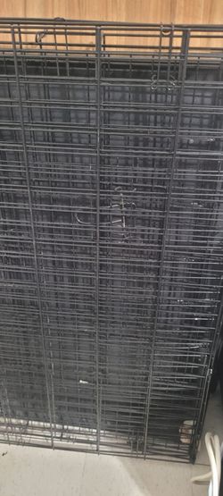Large Black Metal Kennel
