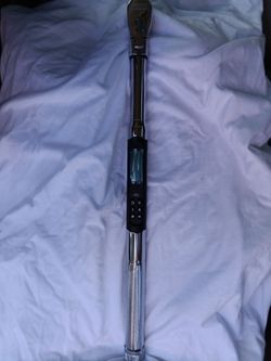 Digital torque wrench