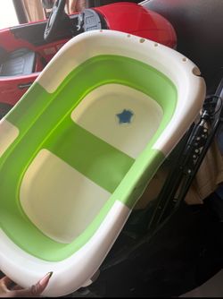 Baby bath tub