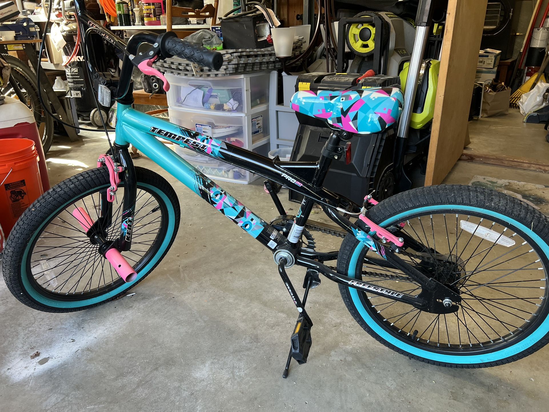 Tempest Freestyle 20 In Bike - New!