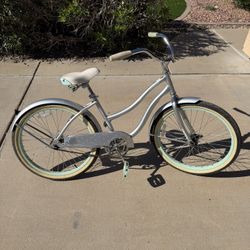 Girls 24” Huffy Beach Cruiser