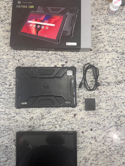 Maxwest Astro 10R Tablet with Accessories