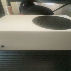 Xbox Series S and Monitor, Original Controller