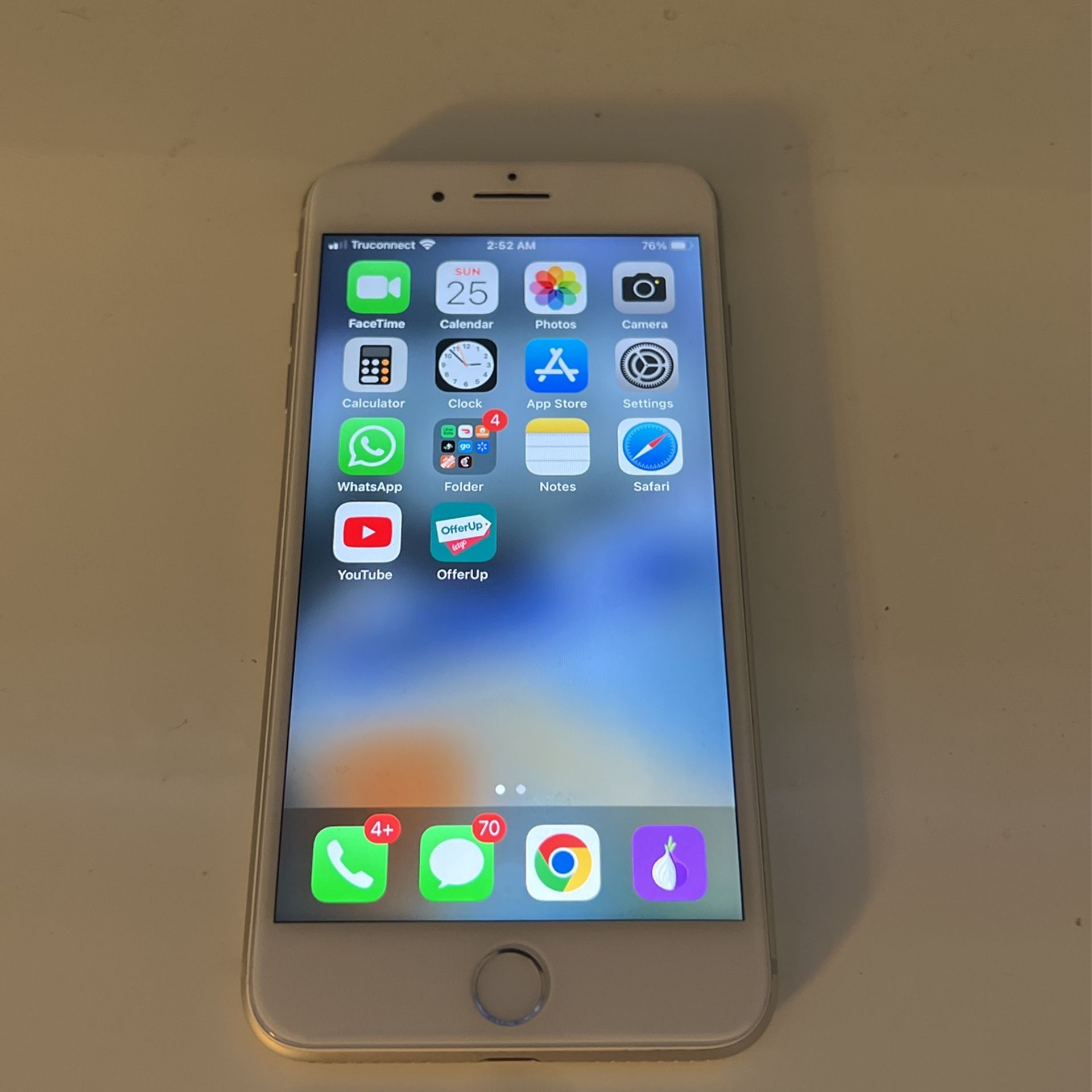 UNLOCKED IPHONE 8+ WHITE 16GB for Sale in Henderson, NV OfferUp