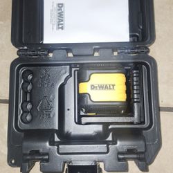 Dewalt 30ft Red Self-Leveling Cross Line Laser Level