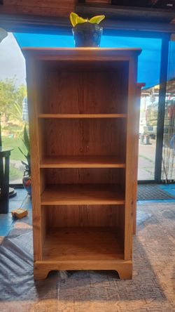 Entertainment curio cabinet