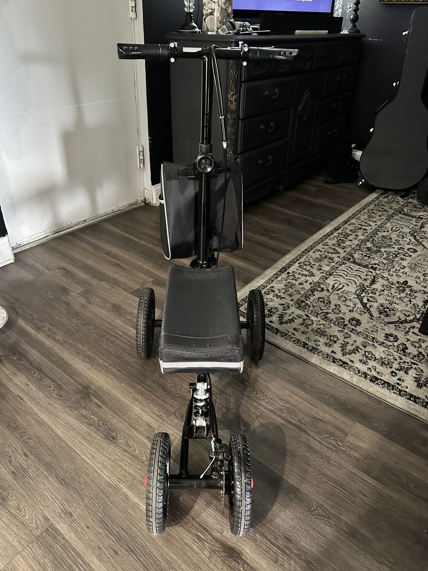 Knee Scooter