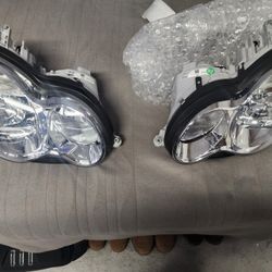 01-07 Mercedes C Class W203 headlight assembly *DESCRIPTION HAS FITMENT*