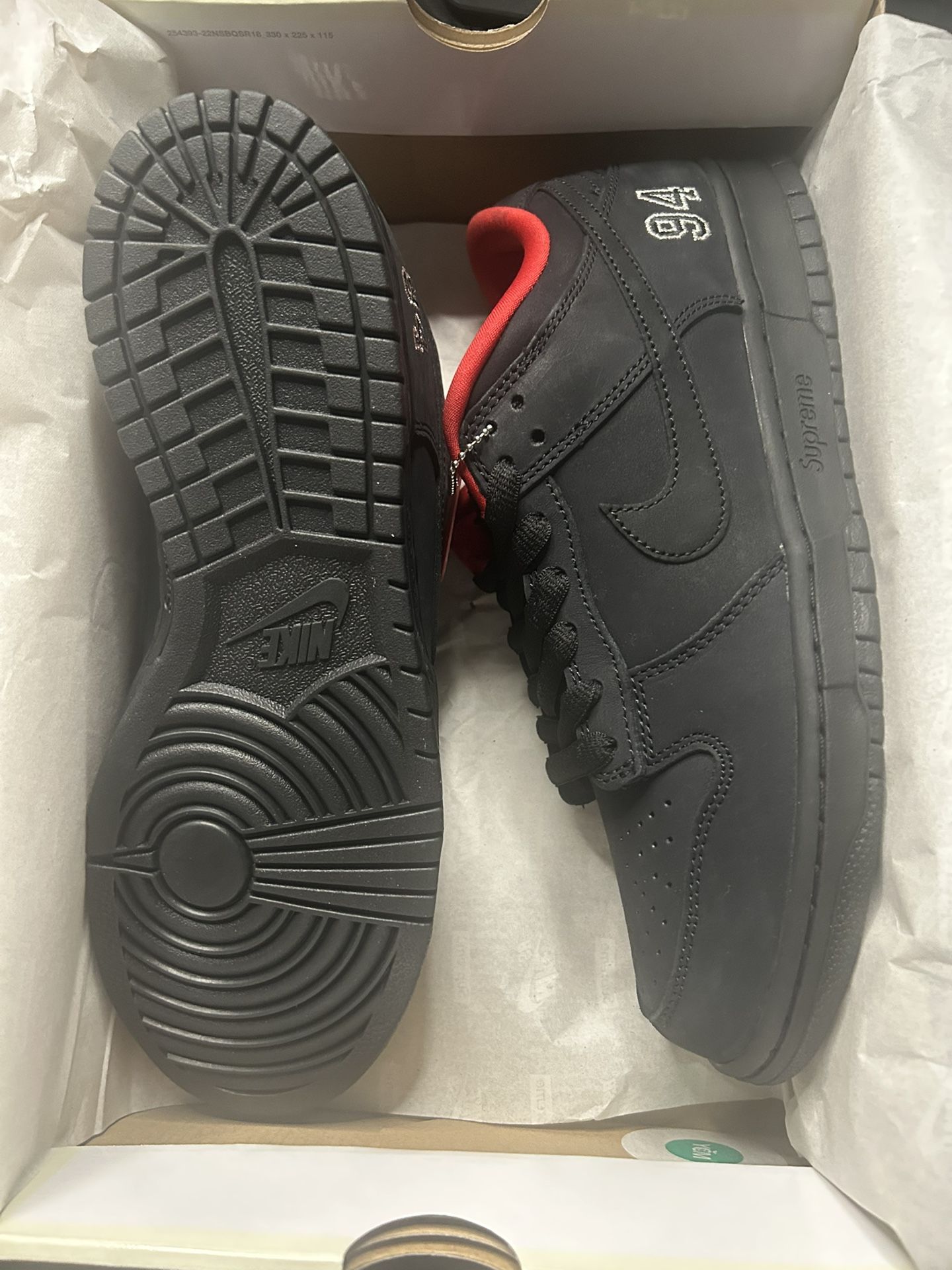 Nike SB Dunk Low Supreme 94 Black Size 9.5 New
