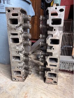 Engine Heads B9AE 6090-B Ford FE - 361 390
