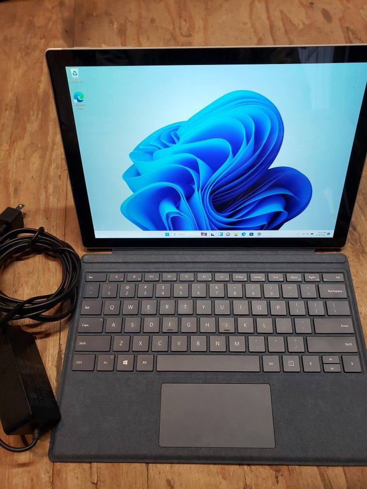 Microsoft Surface Pro Gen5 Win11 Software Portable Keyboard