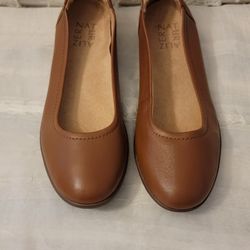 Womans's Natrulizer Vivienne Flats