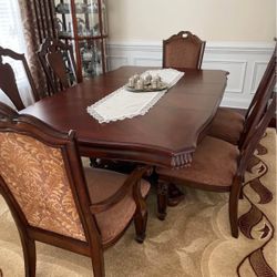 Dinning Table With 6 Chairs