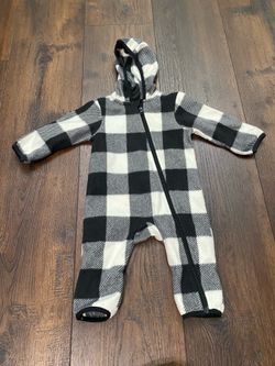 Boys or girls black and white warm soft romper mittens 6/9 months wonder nation #11