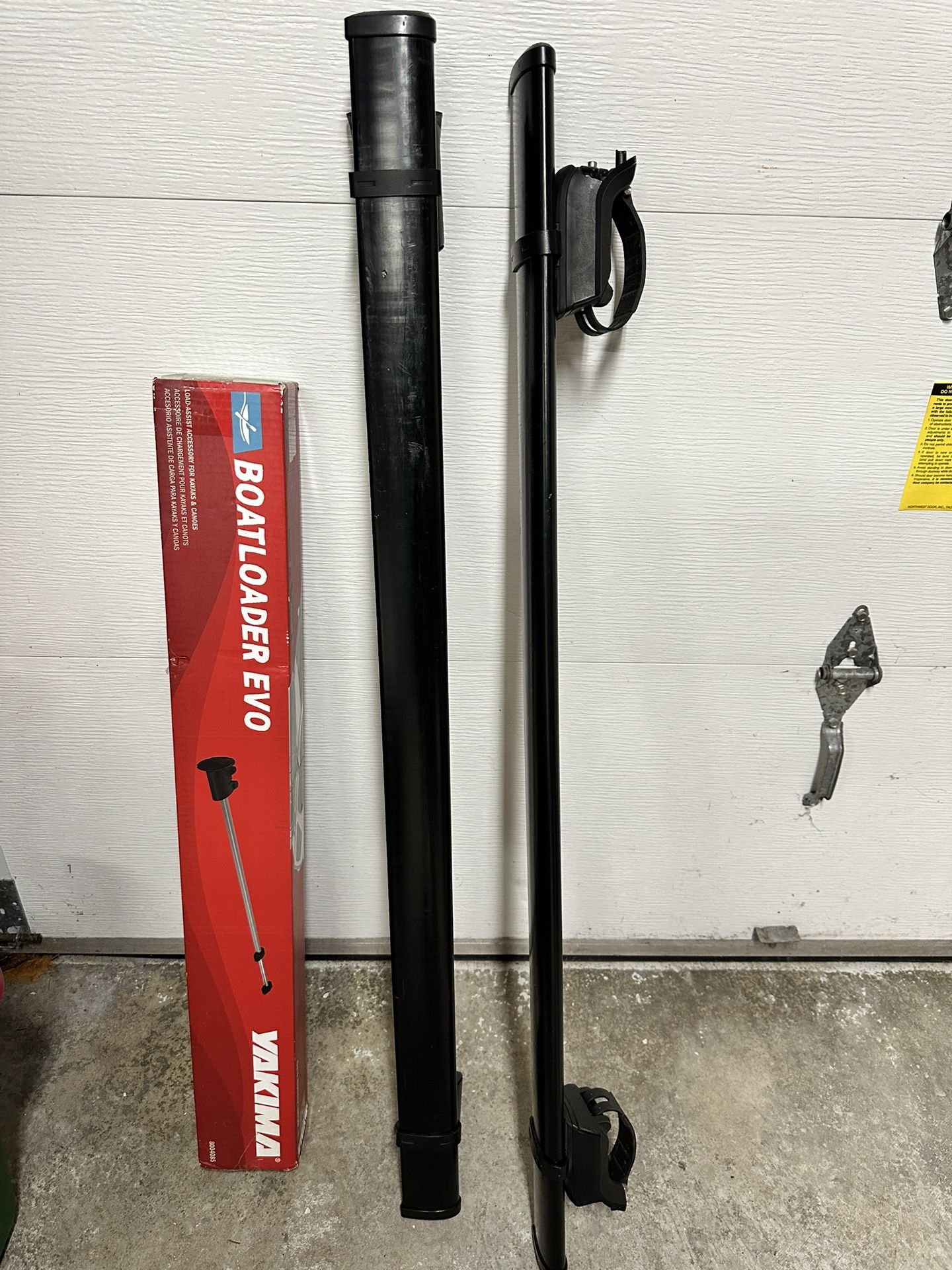 Kayak Rack System Yakima 60” + Boatloader + Kayak mounts