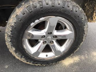 2 Used Goodyear Wrangler Duratrac 275/65R20 tires for Sale in Burlington,  NC - OfferUp