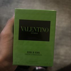 VALENTINO DONNAS PERFUME