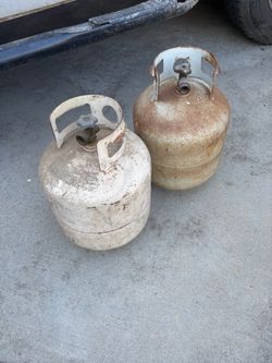 2 propane tanks