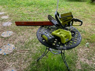 Ryobi 40v 2.0 amp hour Li-ion battery Hedge sweep hedge trimmer, like new.