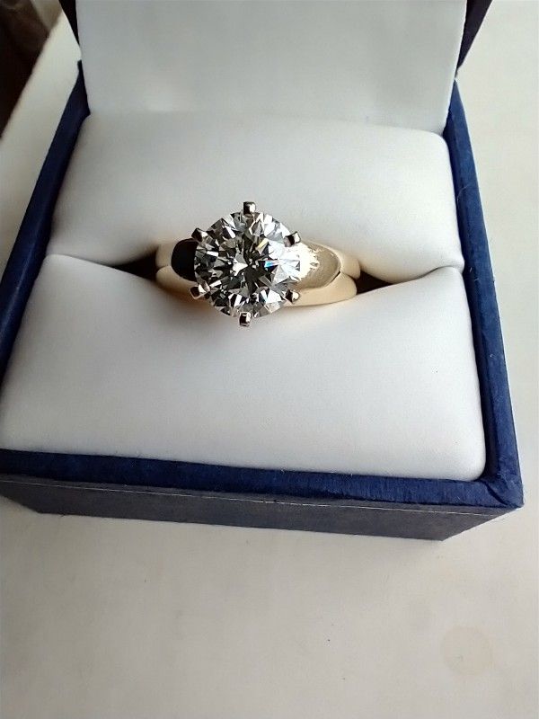 1.72 carat Diamond solitaire ring

