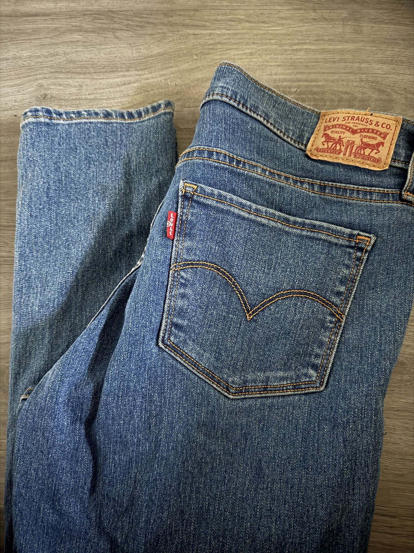 Levi / Fashion nova Jeans