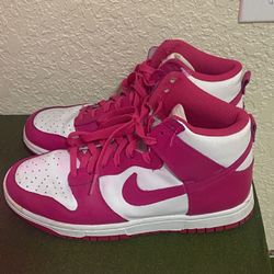 Nike Women’s White And Pink High Tops Size 7