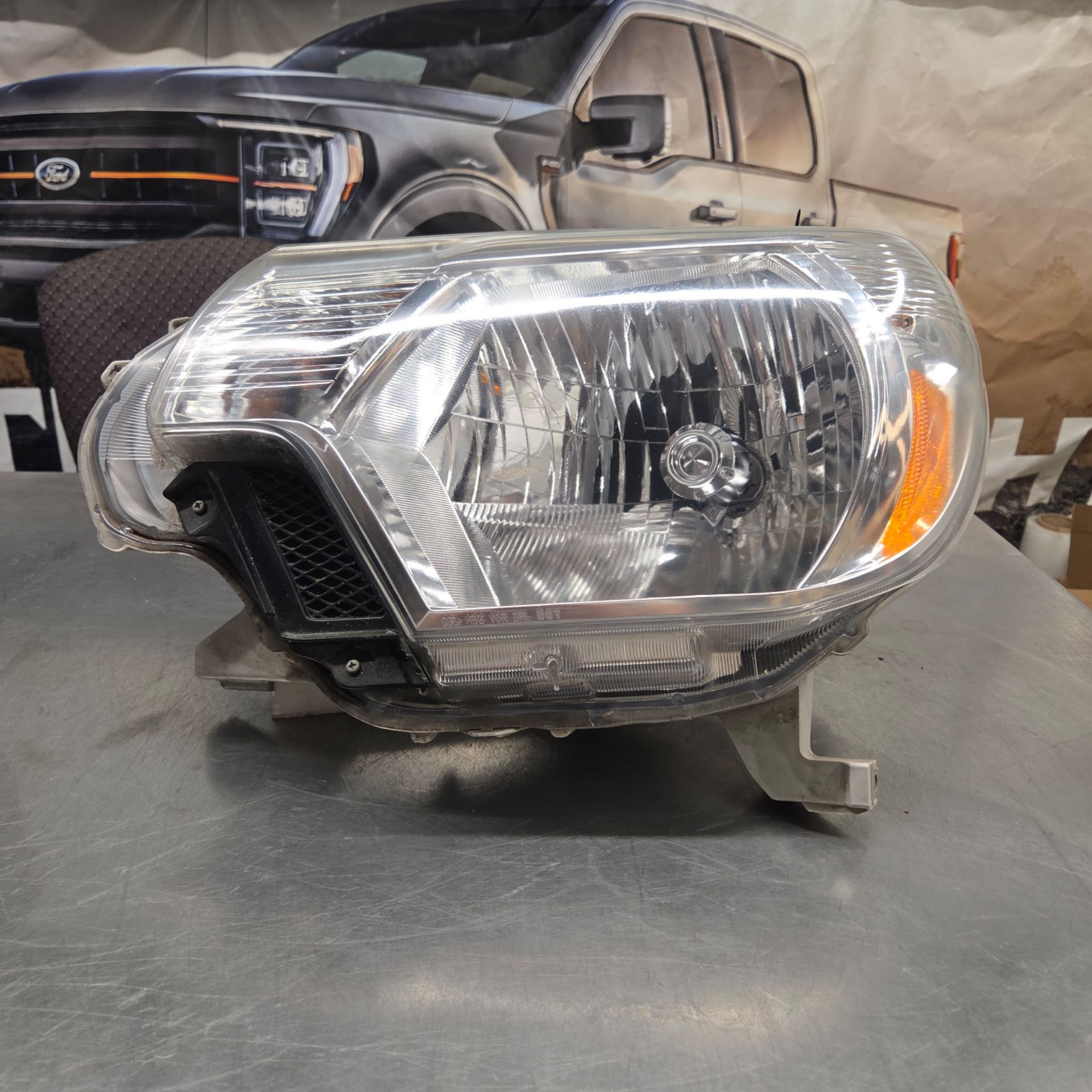 2012 to 2015 Toyota Tacoma Driver Headlight