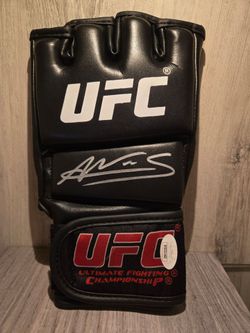 Amanda Nunes Signed UFC Glove JSA Authenticated