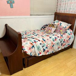 Twin Wood bed With Mattress And trundle