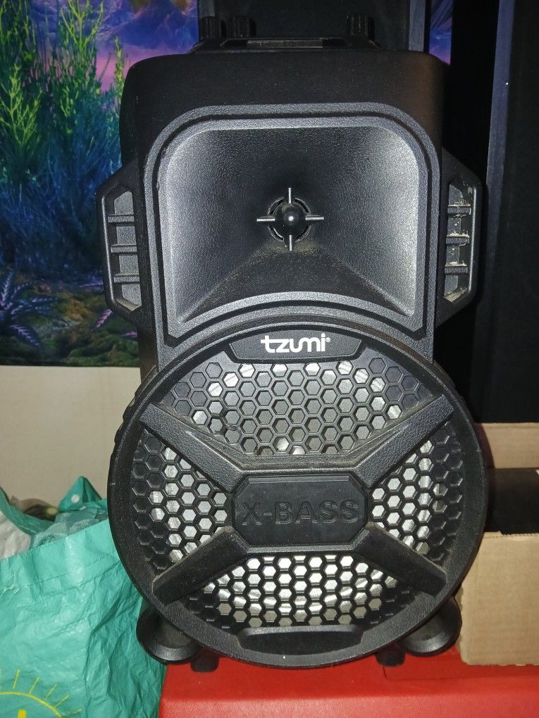 Tzumi Portable Speaker