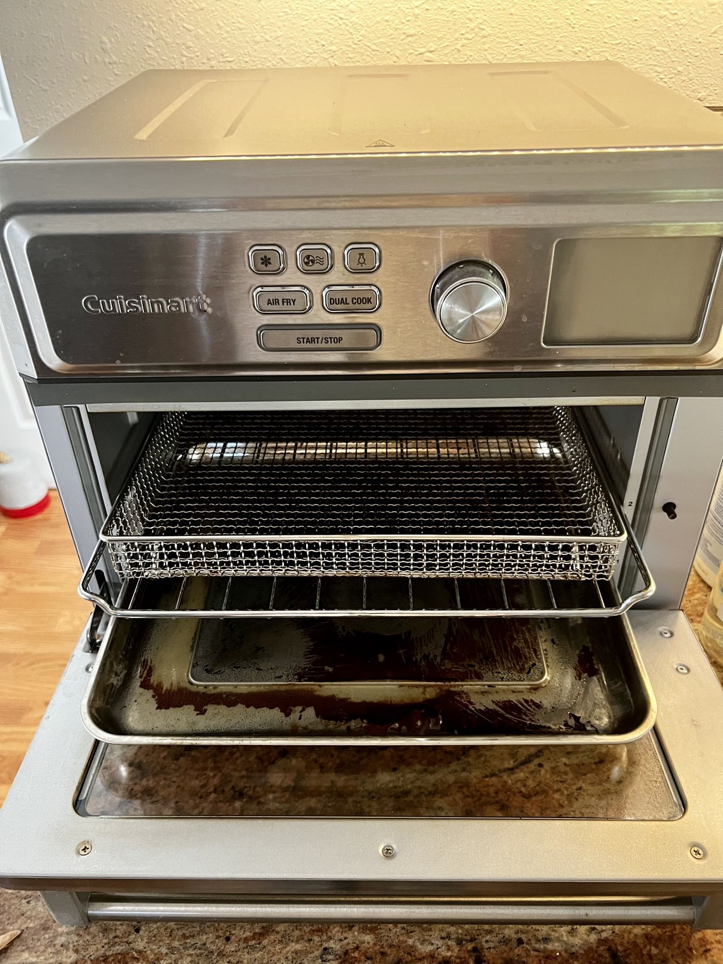 Cuisinart TOA 65 Digital AirFryer Toaster Oven, Premium 1800 Watt