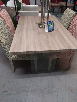 Beautiful dining room table with set. $39 down no credit needed!!