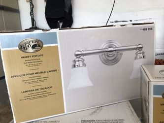 Hampton Bat vanity light