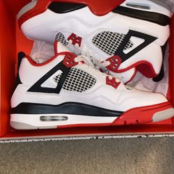 Jordan 4 Retro Size GS 7Y