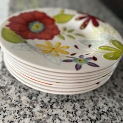 Laurie Gates (set of 8) Plate Set 