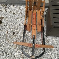 Vintage Speedy Paris Champion Red Fastback Snow Sled Floating Steering 40” Seat