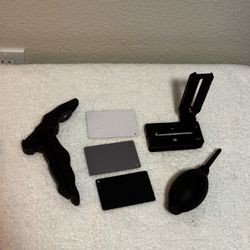 Camera accessories - Grip, holder, stabilizer, lens cleaner, white balance cards 