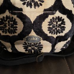 Petunia Pickle bottom Cake