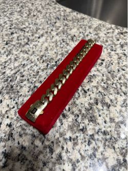10k gold Monaco bracelet weight 24.75g