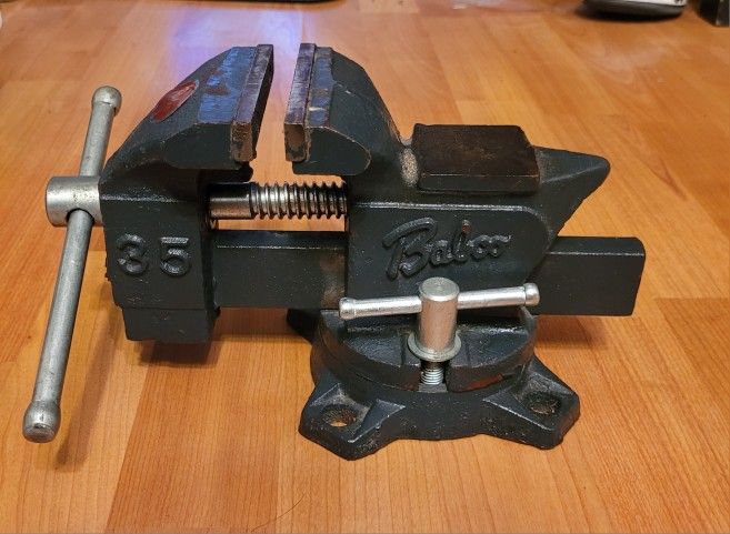 VISE 3.5" EXCELLENT CONDITION $30