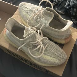 Yeezy Boost 350 V2