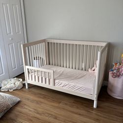 Convertible Crib 