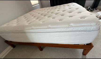 Westin Heavenly Bed King Mattress + Wood Platform Frame