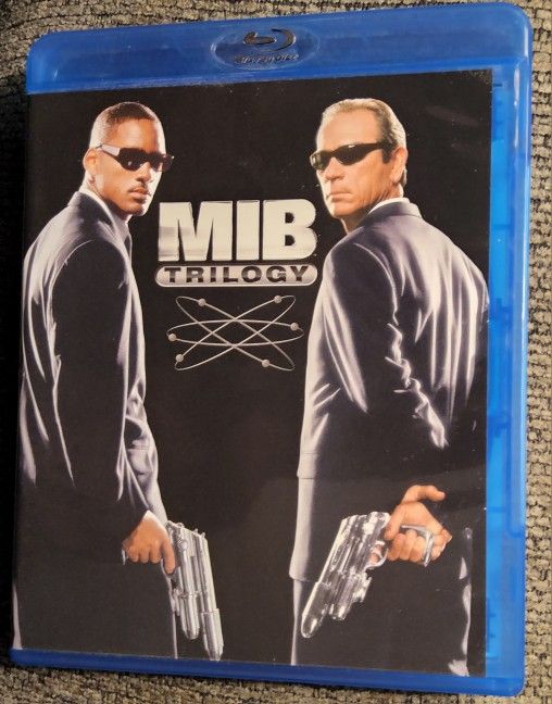 Men In Black  MIB TrilTril3-Disk Set BLU-RAY $4