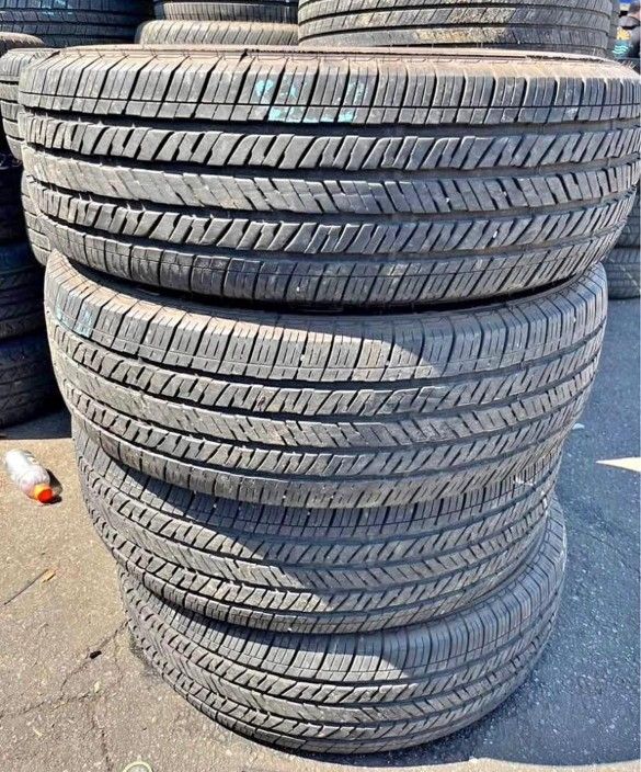 255/70r18 Bridgestone Tires Con 80% De Vida Las 4