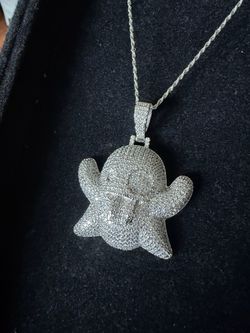 💎 Iced Out Ghost Pendant Necklace – Silver Plated – Rope Chain
