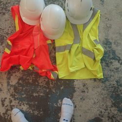 3 Hard Hats 2 Vests